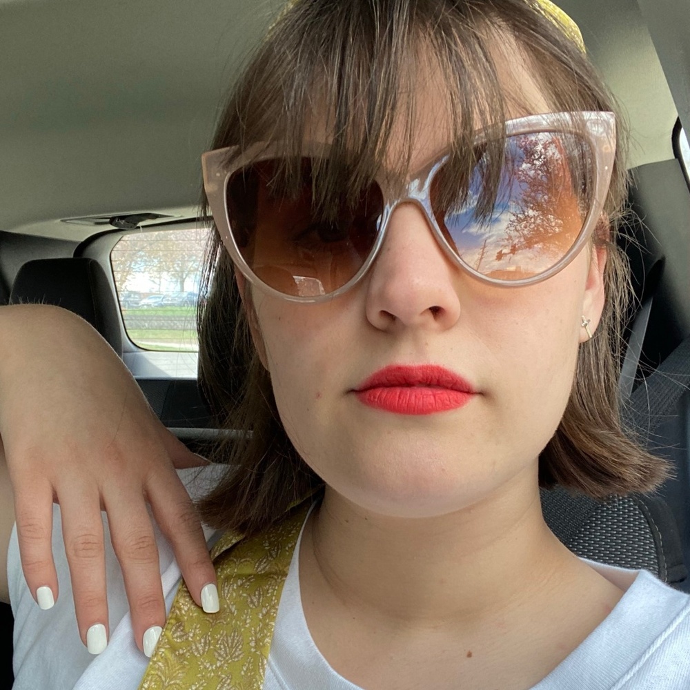 Meet your Posher, Hannah